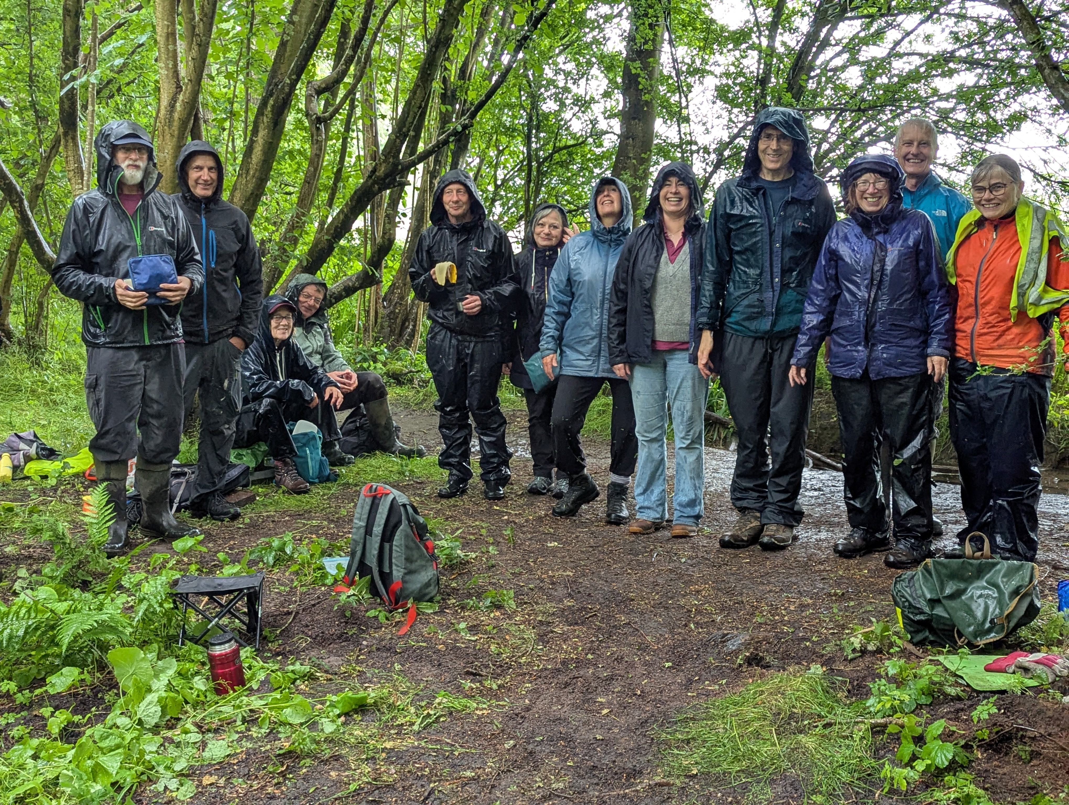 earth trust volunteers